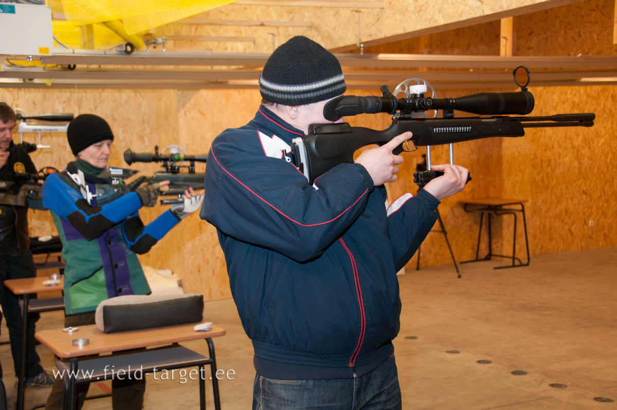 And reshooting between Andres Mikfelt, Weihrauch HW 97 KT, Hawke SideWinder 8-32x56